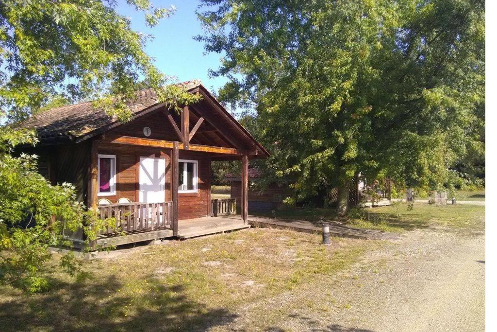 Camping Familial Les Chalets D'Uza Exterior foto