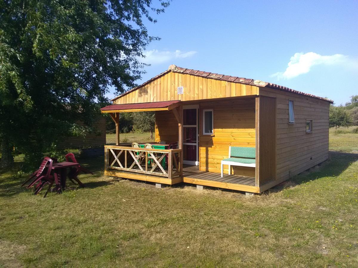 Camping Familial Les Chalets D'Uza Exterior foto