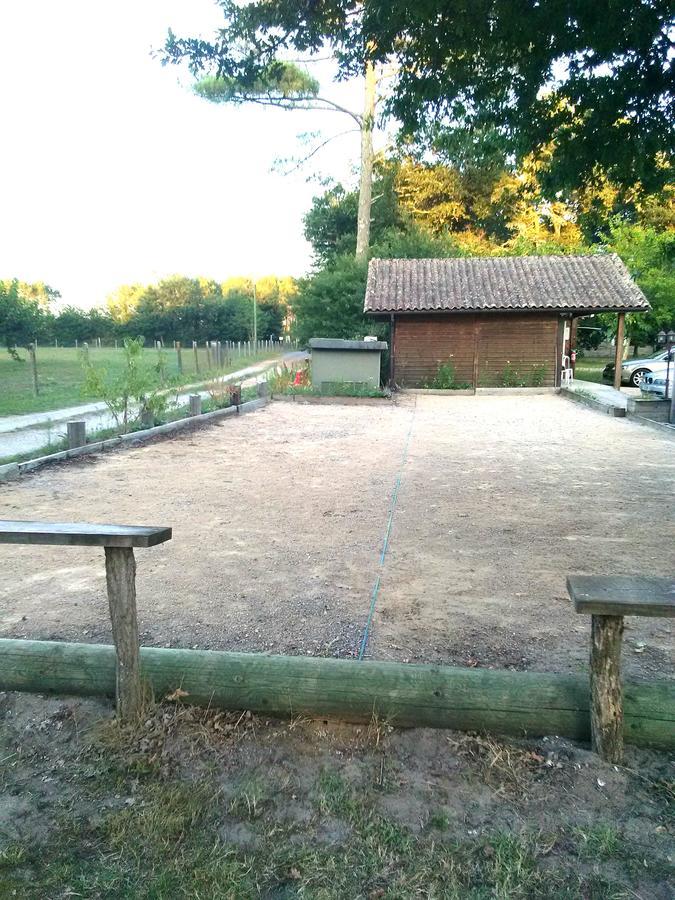 Camping Familial Les Chalets D'Uza Exterior foto