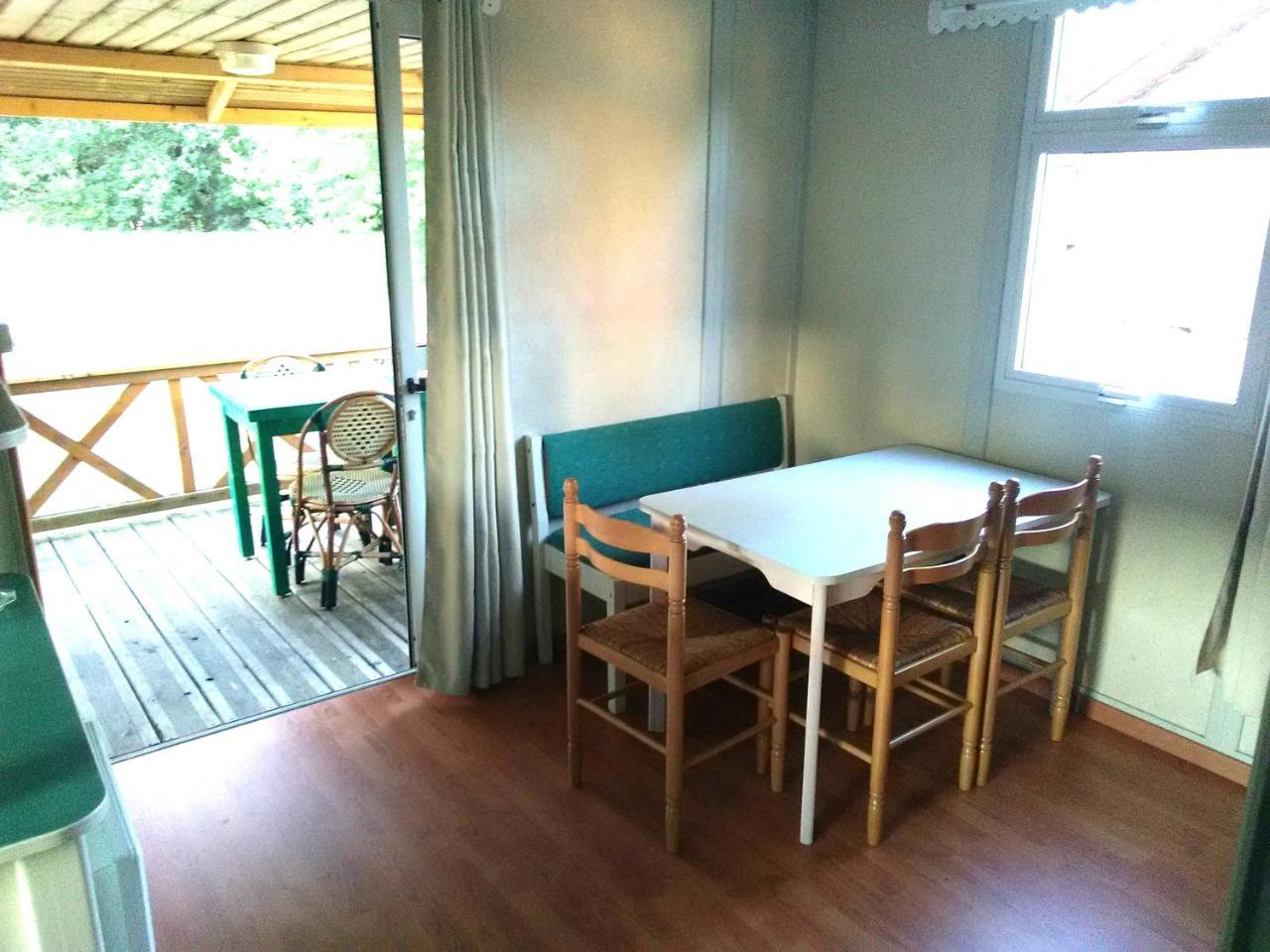 Camping Familial Les Chalets D'Uza Exterior foto
